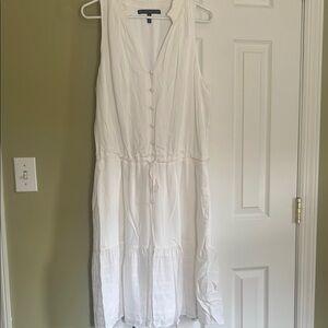 White Sleeveless Dress